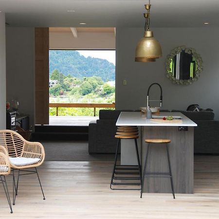 Lake Tarawera Lake View Okareka - Lake Okareka Holiday Home מראה חיצוני תמונה