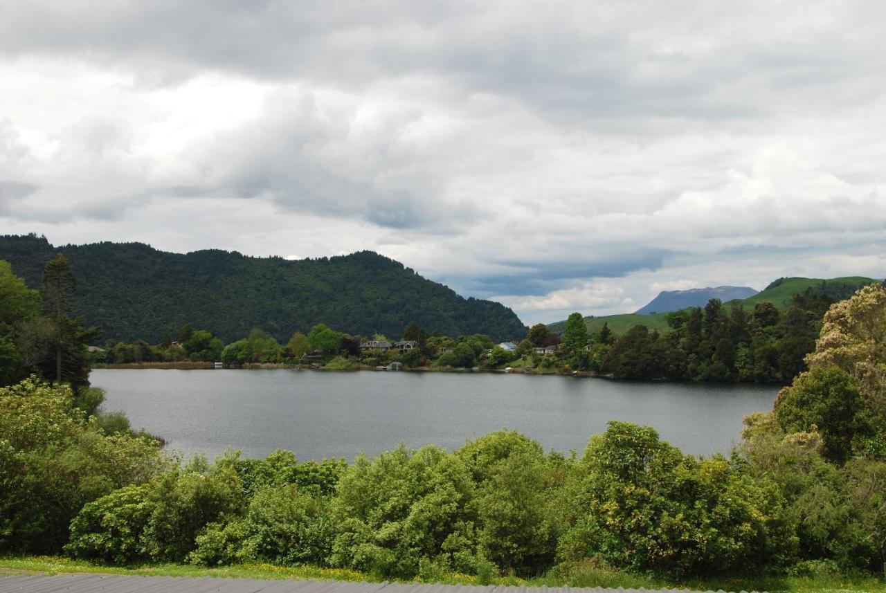 Lake Tarawera Lake View Okareka - Lake Okareka Holiday Home מראה חיצוני תמונה